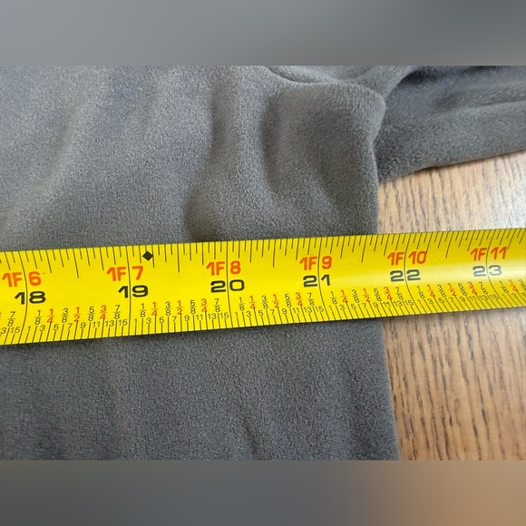 Varley Portland High Neck Midlayer Sweater Size Small - Picture 14 of 14